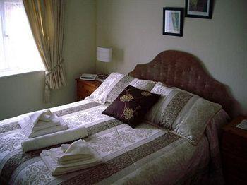 Hotel The Beech Tree à Highcliffe Extérieur photo